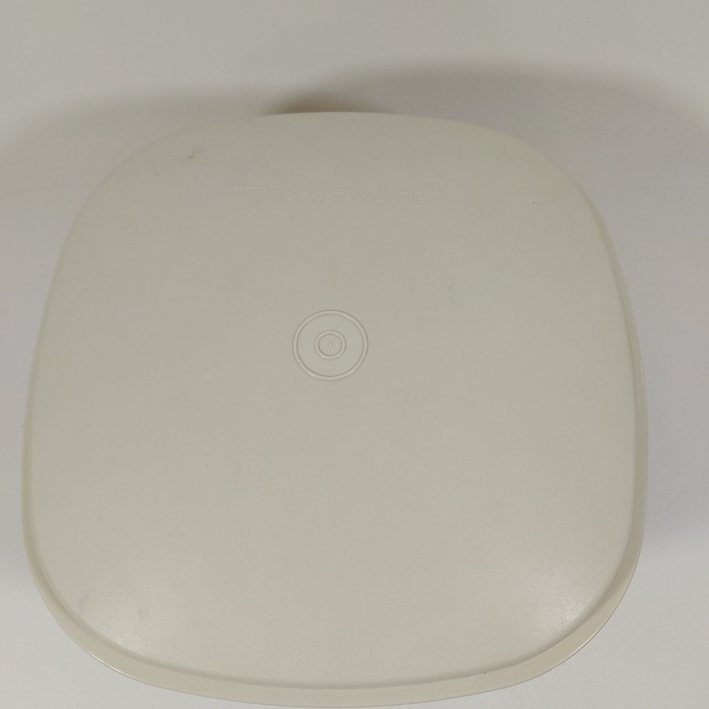 Tupperware Steam & Store 888-10 w/ Lid & 889-10 Harvest Gold